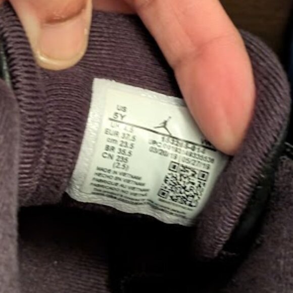 S6 JORDAN 12 Retro Game Royal Sneakers - Picture 6 of 8